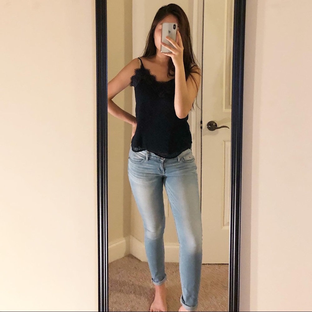 low-rise skinny light wash jeans